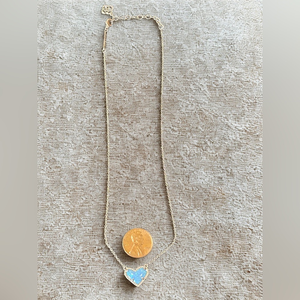 Kendra Scott Ari Heart Necklace Iridescent Pendant in Silver Toned Chain - Picture 2 of 5